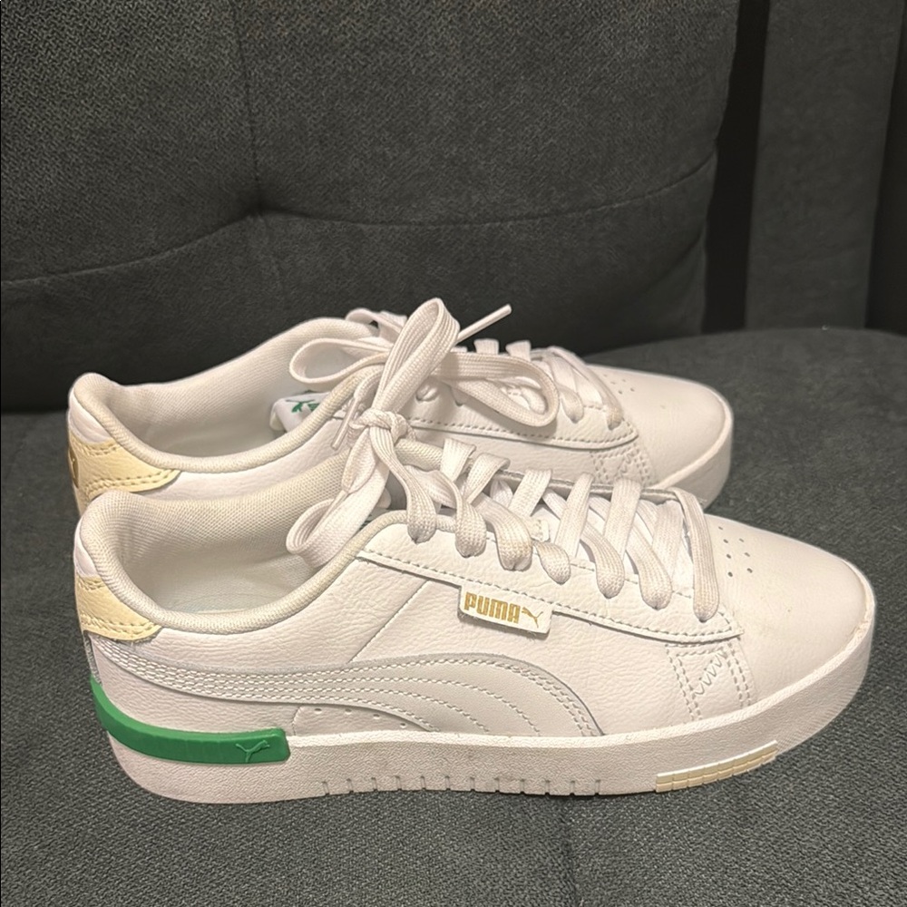 Puma White and Green Sneakers - Picture 2 of 5